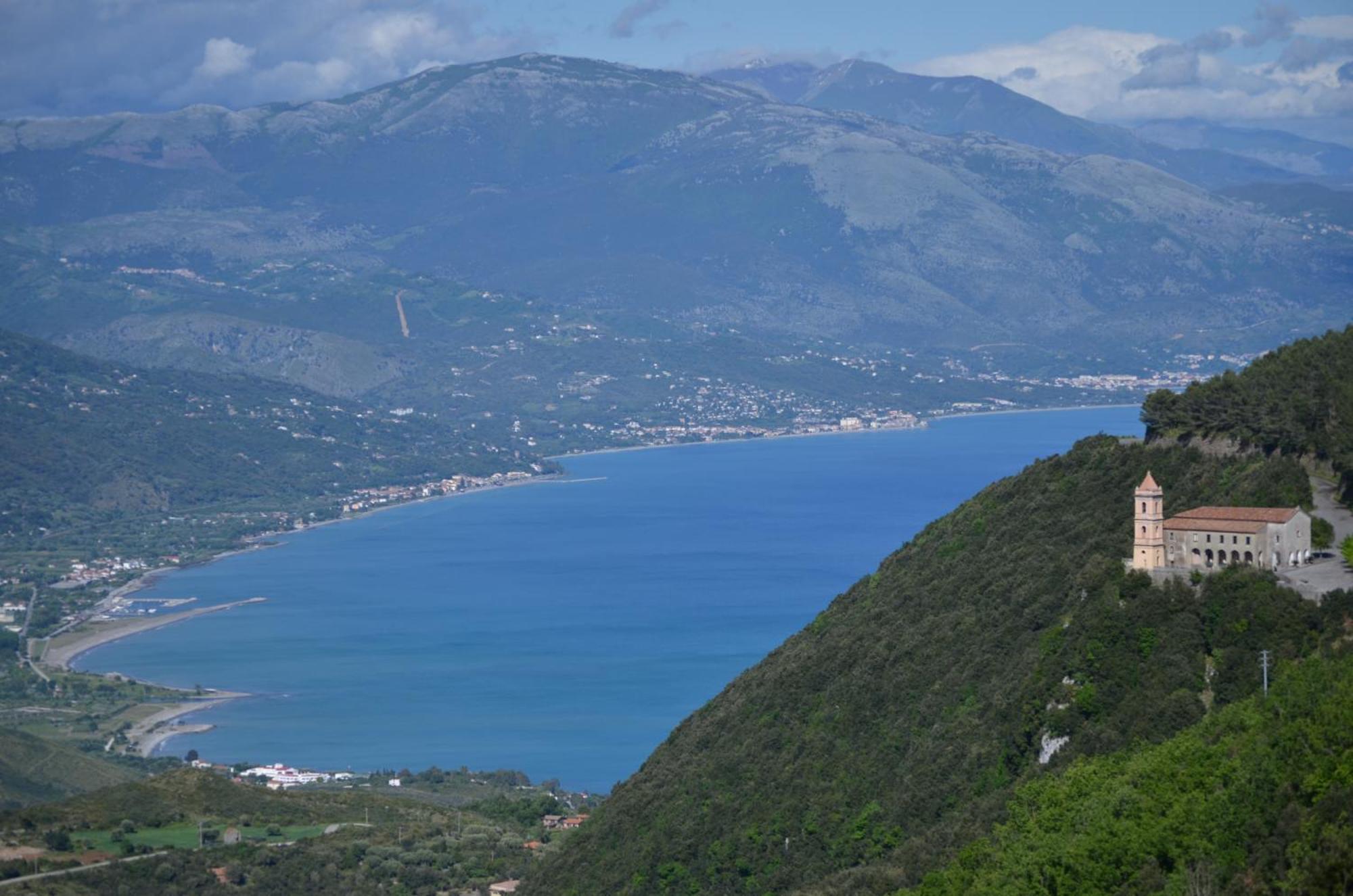 فيلا Tre Borghi مدينة سان غيوفاني أبيرو المظهر الخارجي الصورة
